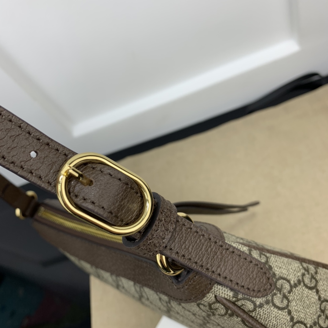 Gucci Hobo Bags